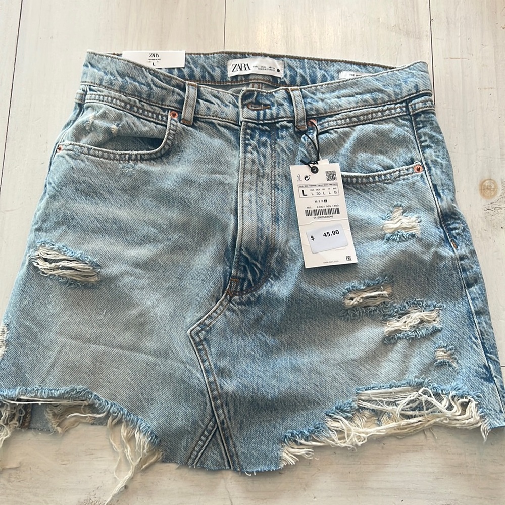 ZARA The mini skirt Pasadena blue size large NWT
